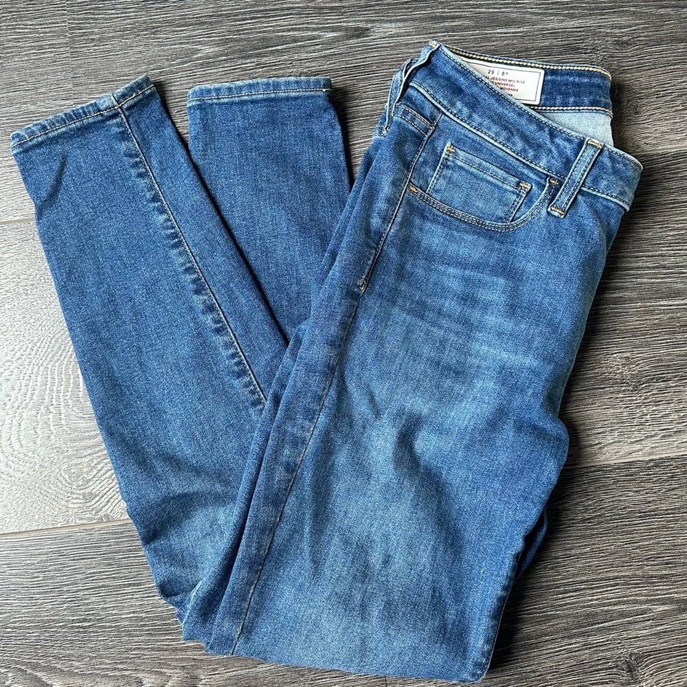 Gap mid rise Universal Jegging
